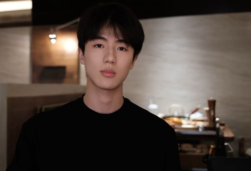 清秀帥氣的新聞主播蘭欽元，出道即人氣急升。