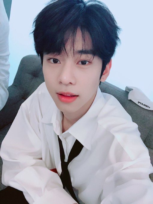 AB6IX成員東賢
