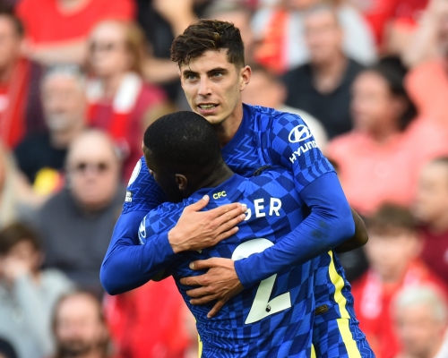 廿二歲的夏維斯身高一米八九，年青當打有身材。 Reuters