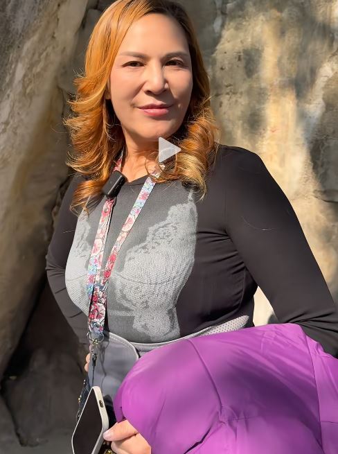 那藝娜最初以扮俄羅斯人走紅。