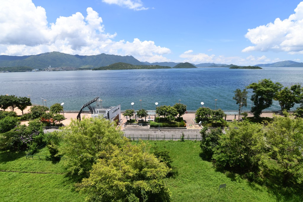 前迎吐露港海景，居住环境舒适。