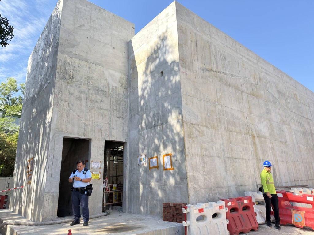 西貢窩美正在建造中的污水處理設施的工地發生工業意外。