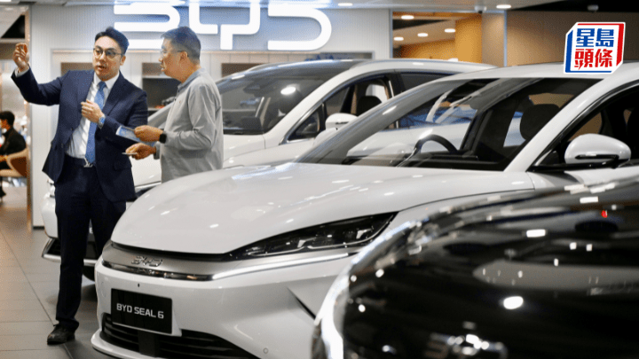 教育局公布初中地理科課程修訂框架，中三探討工業發展的單元，將新增中國新能源汽車工業的學習內容。　資料圖片