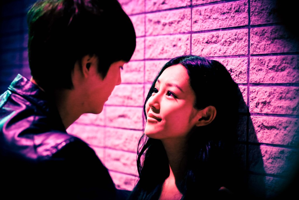 衛詩雅曾與陳偉霆合作拍電影《紮職》。