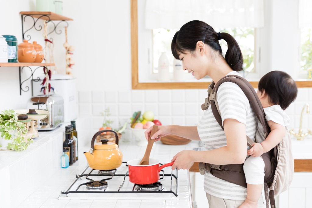 要預防甲型肝炎,食物宜徹底煮熟,並保持環境及廚房器皿清潔。 要預防甲型肝炎,食物宜徹底煮熟,並保持環境及廚房器皿清潔。