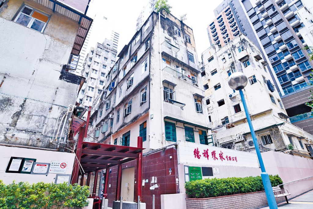 市建局西營盤崇慶里/桂香街發展項目昨接獲9份標書。