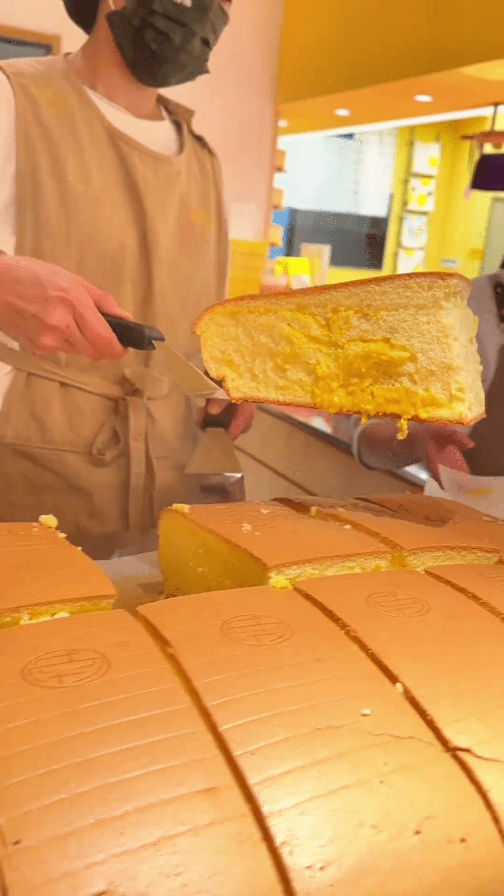 內地知名連鎖麵包店「南洋大師傅」以烔製蛋糕聞名。