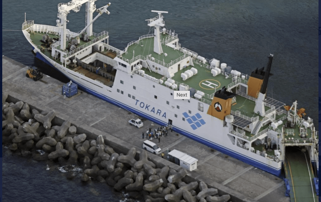 惡石島首批撤離者抵鹿兒島。美聯社