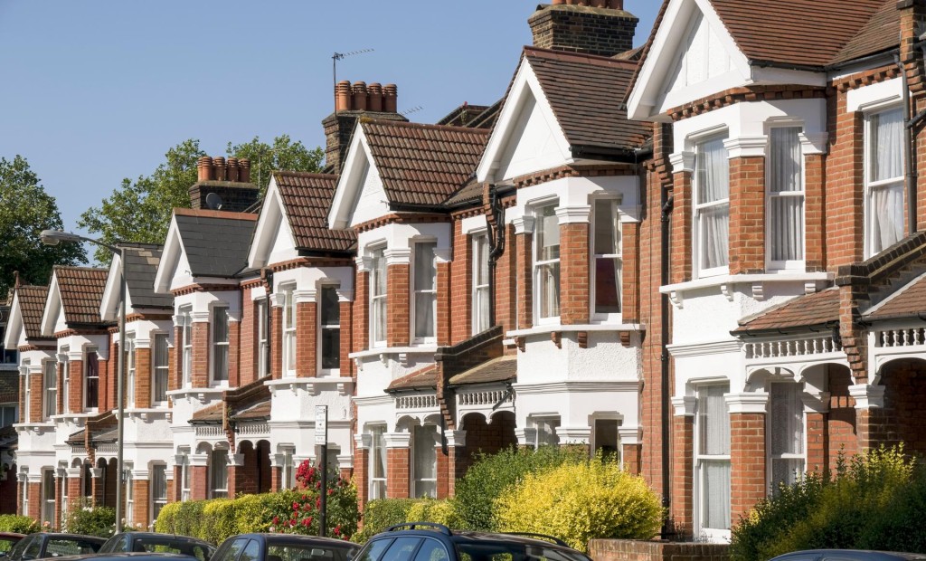 有倫敦的地產業內人士指出，騙徒通常提供高於市場的租金，並且會承諾盡快出租。