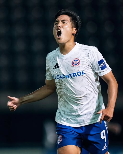 日籍前鋒大久保優為東方破蛋。東方足球隊FB圖片 日籍前鋒大久保優為東方破蛋。東方足球隊FB圖片