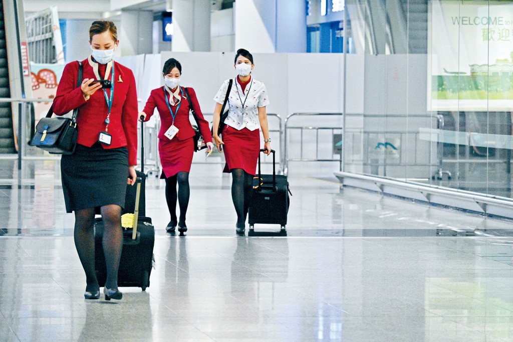 國泰表示,將繼續與機艙服務員同事直接溝通,包括通過綫上及面對面等多種途徑。