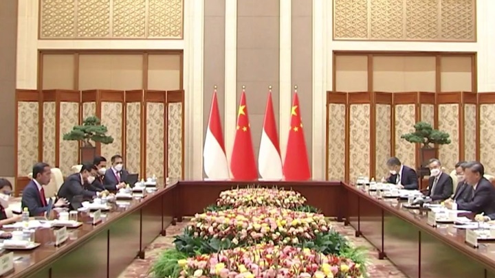 中國及印尼雙方就不同問題交換意見。央視截圖