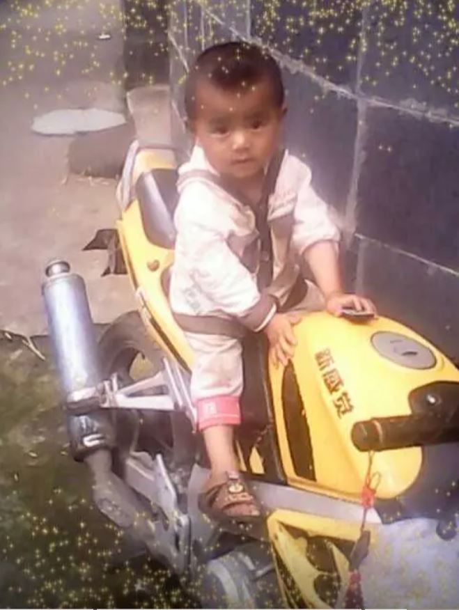 范茂勇因「縮沙」拒幫女兇手偷鐵皮被殺。抖音