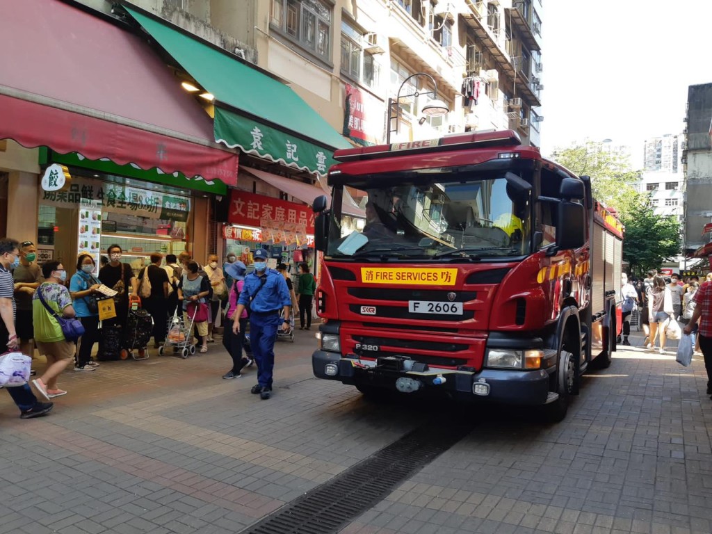 消防处安排消防车通过，以确保通道畅通。民政总署FB