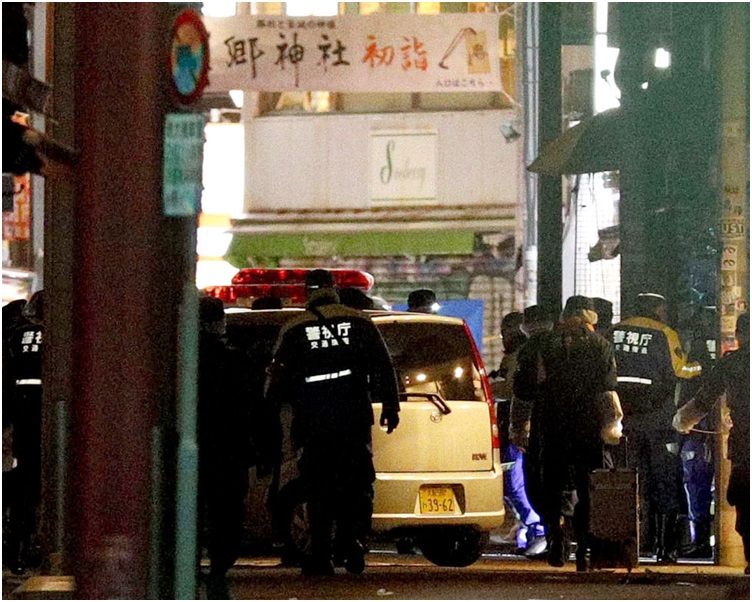 大批警方到場調查。圖：AP
