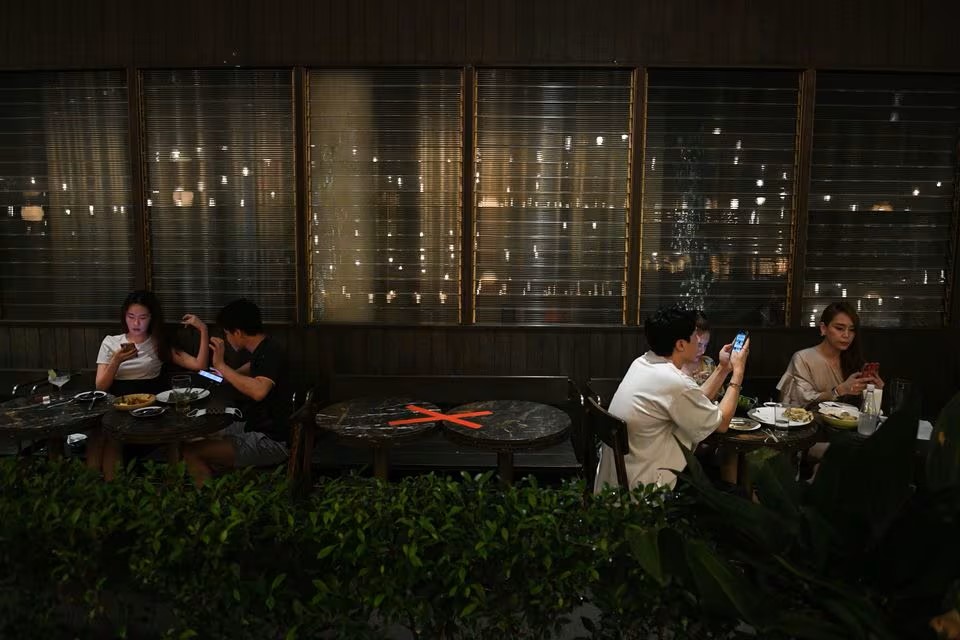 泰國12月15日起，夜店可以營業至凌晨4時，方便遊客盡興。路透社