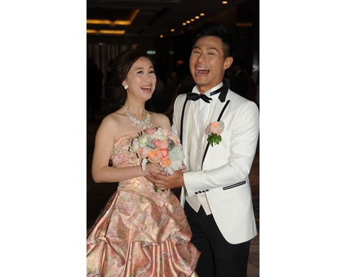 楊潮凱同老婆