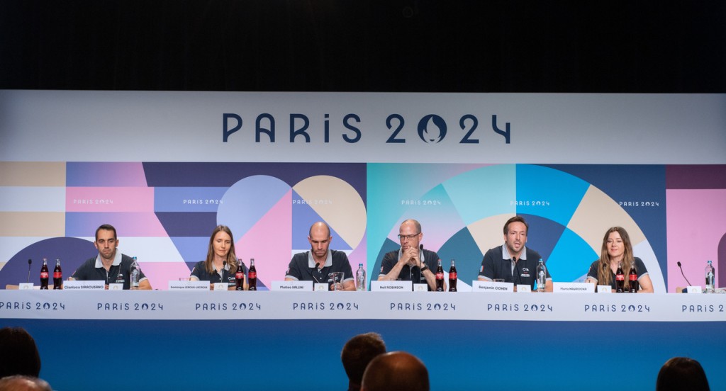 國際檢測機構在巴黎奧運記者會上發言。新華社