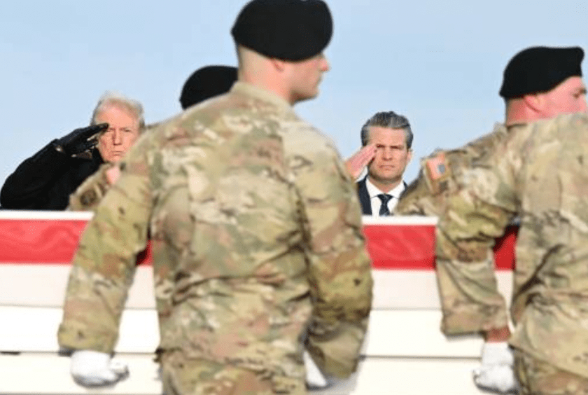 美國國防部長赫格塞斯（Pete Hegseth）強硬表示，這並非戰爭的開始，而是對殺害「美國英雄」行為的嚴正復仇。法新社