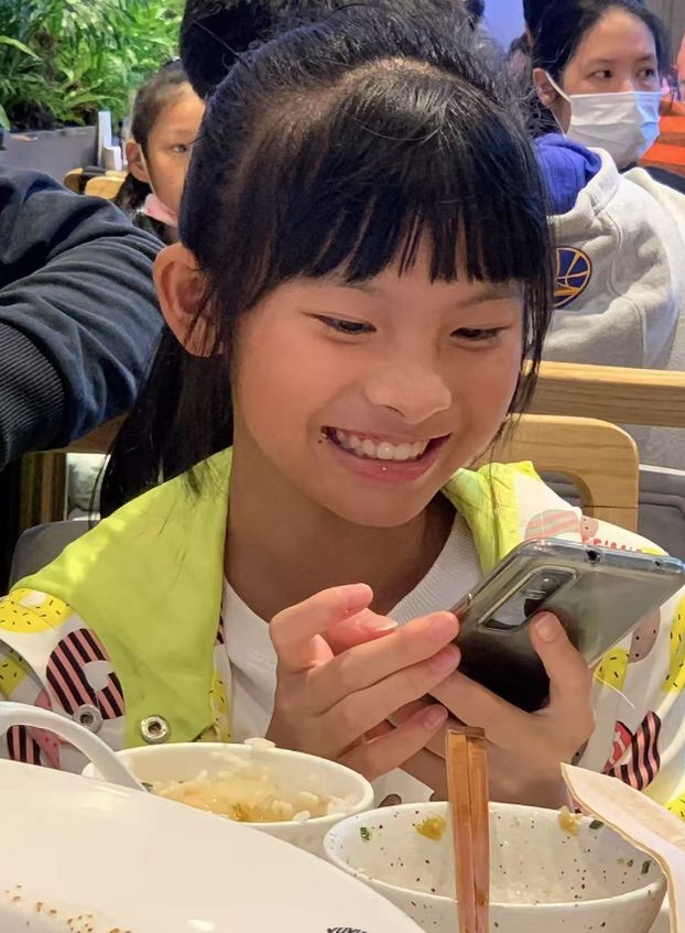 14歲的潘予優一向品學兼優。抖音@潘予優媽媽 14歲的潘予優一向品學兼優。抖音@潘予優媽媽