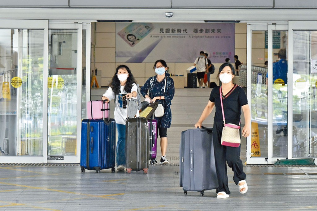 本港與內地通關商討多時,內地對「逆向隔離」建議反應正面。