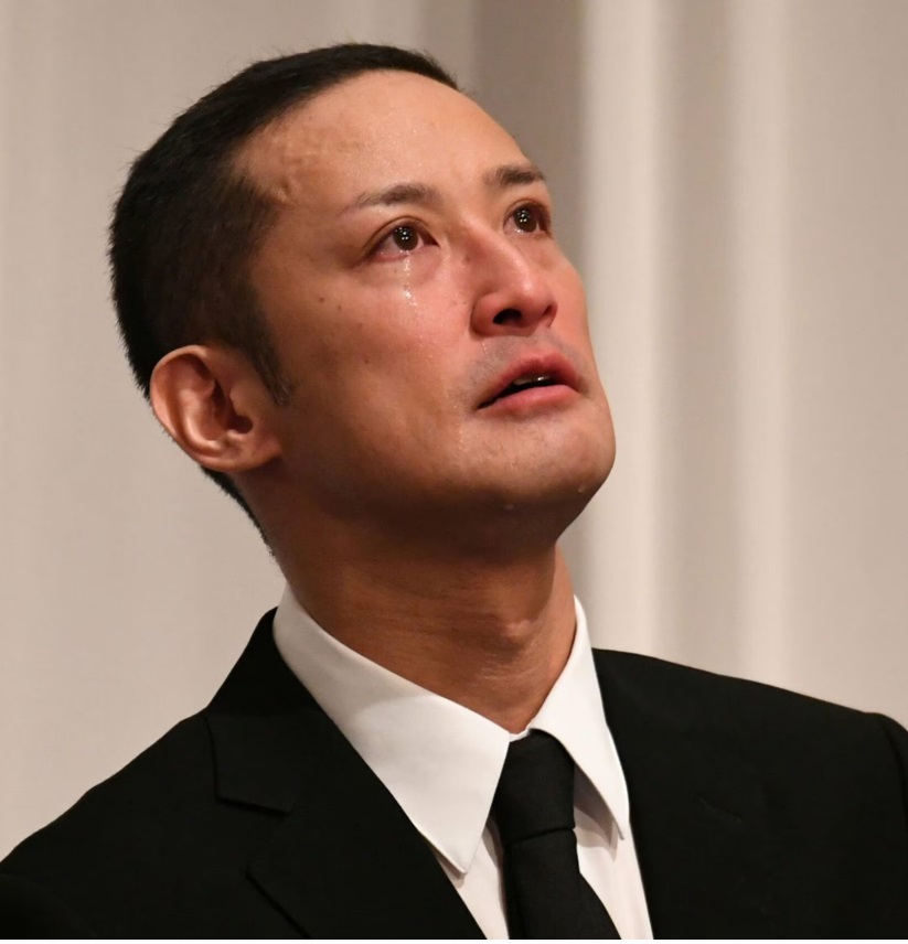 原來國分和山口長期聯手欺負隊友松岡昌宏。 原來國分和山口長期聯手欺負隊友松岡昌宏。