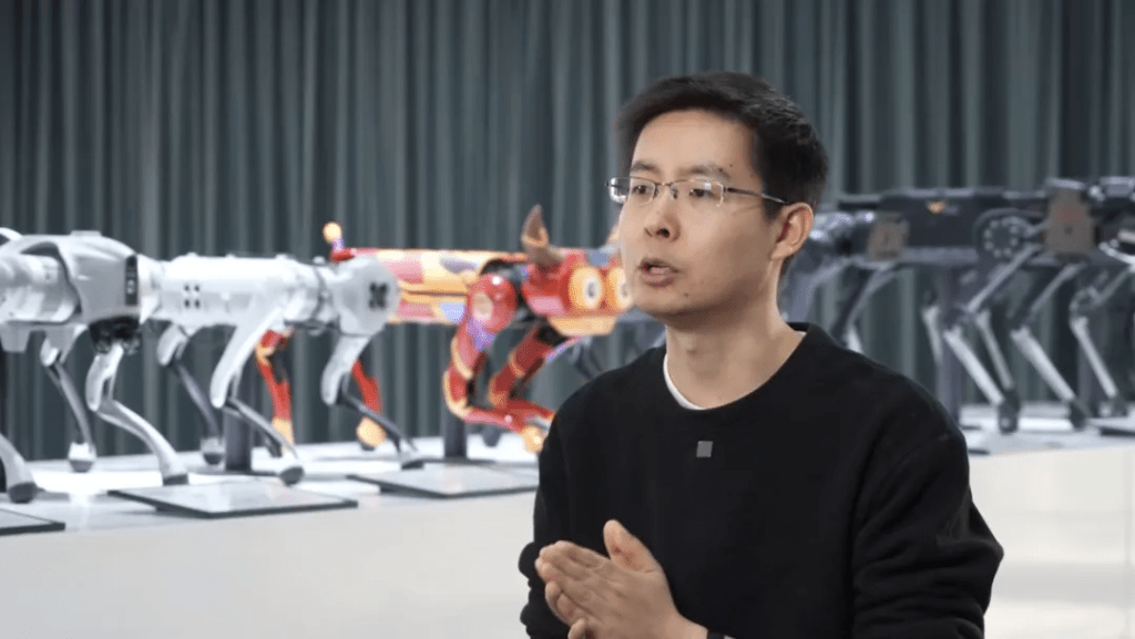 宇樹科技創始人王興興成科技界大紅人。