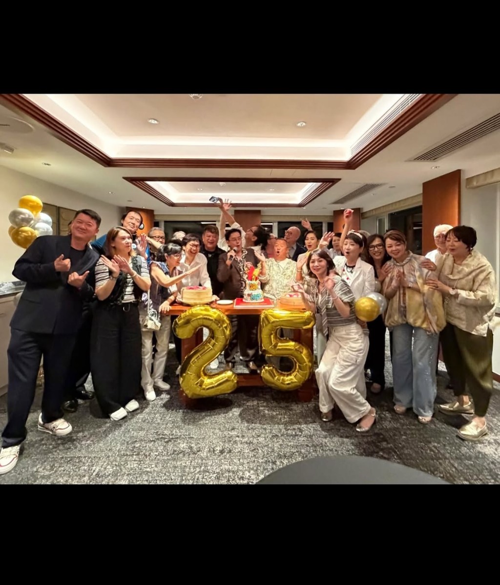 譚詠麟近日迎來76歲生日，同一班好友慶生現場星光熠熠。