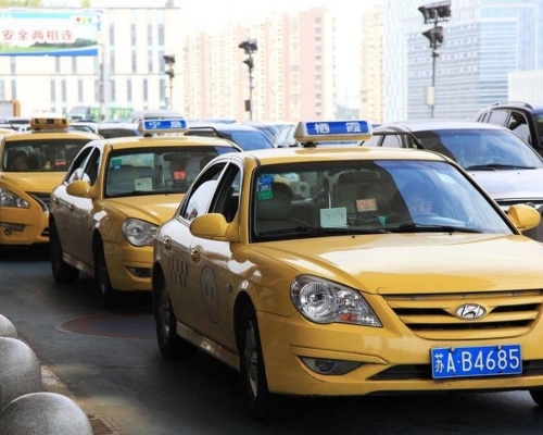 江蘇暫停所有進出南京及揚州國內航班及出租汽車業務。示意圖