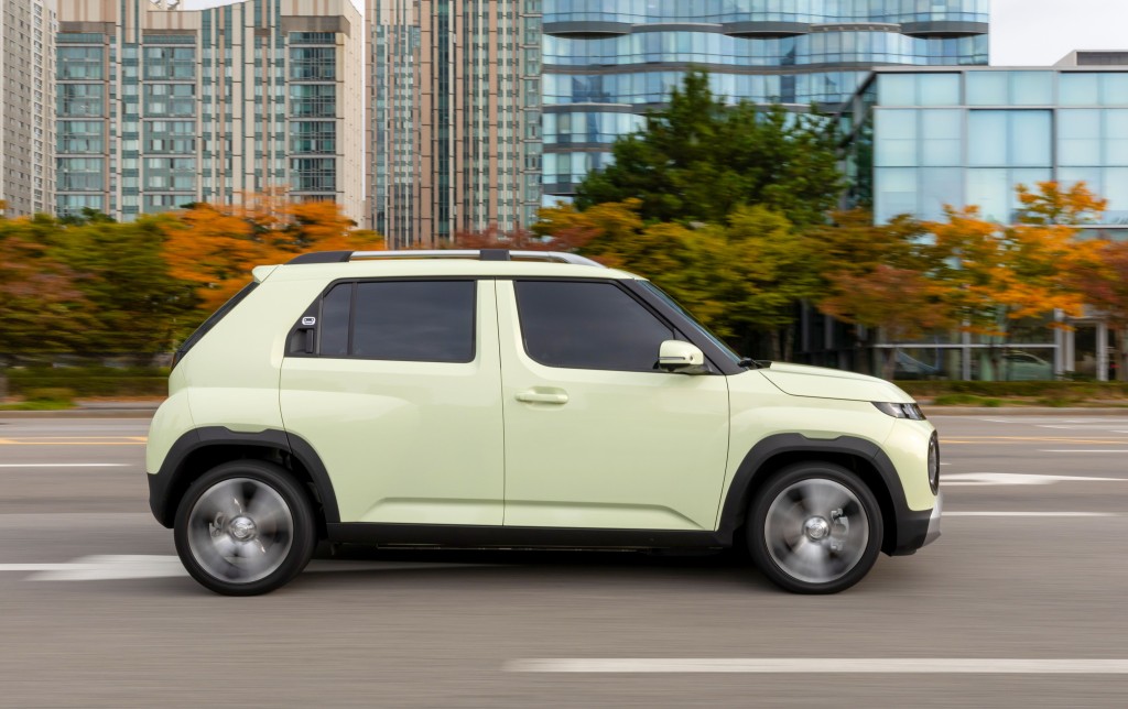 全新Hyundai Inster單馬達前驅電動車,體型輕巧「的骰」,長闊高尺碼為3,825 x 1,610 x 1,575mm,軸距2,580mm。