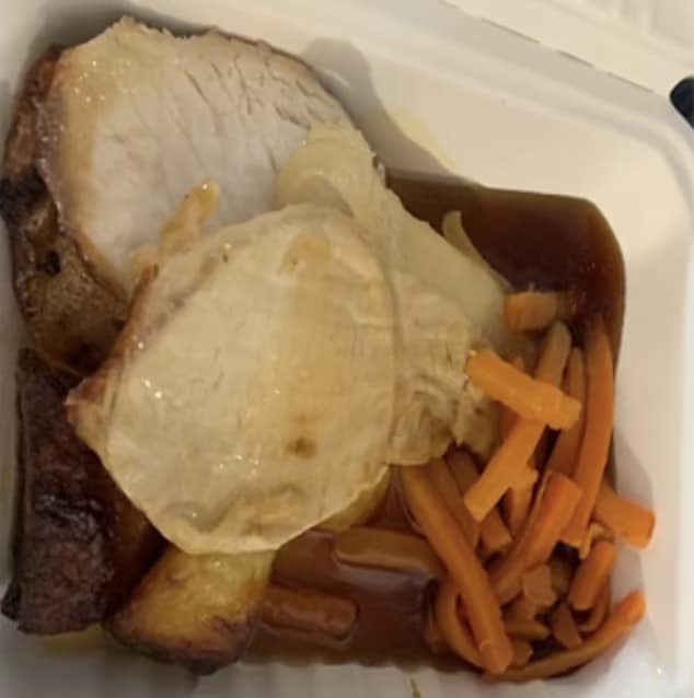 英国校长投诉学生膳食差劣详情｜烤肉份量极少只有两块肉