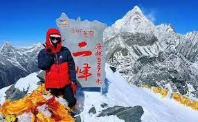 徐卓媛已登上過不少中國雪山高峰。