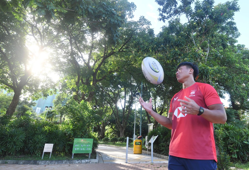 何君健攝 何君健攝