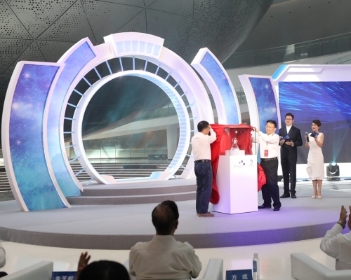 全球最大天文館上海開幕。新華社相片