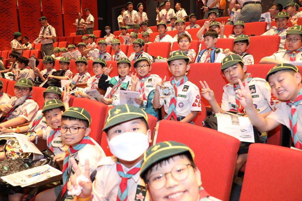 活動當日吸引近400名來自全港各區的童軍成員及領袖參加，涵蓋小童軍、幼童軍、童軍以至領袖級別。香港童軍總會提供