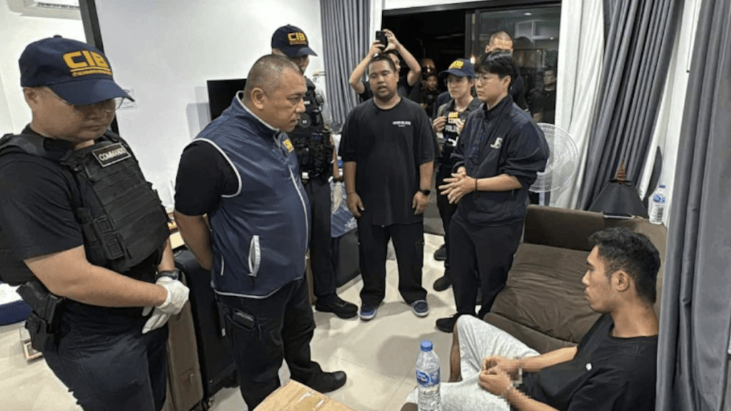 调查显示,疑犯于9月14日以游客身分由马来西亚吉隆坡抵达泰国,相信是首次到当地执行有关任务。泰国警方照片 调查显示,疑犯于9月14日以游客身分由马来西亚吉隆坡抵达泰国,相信是首次到当地执行有关任务。泰国警方照片
