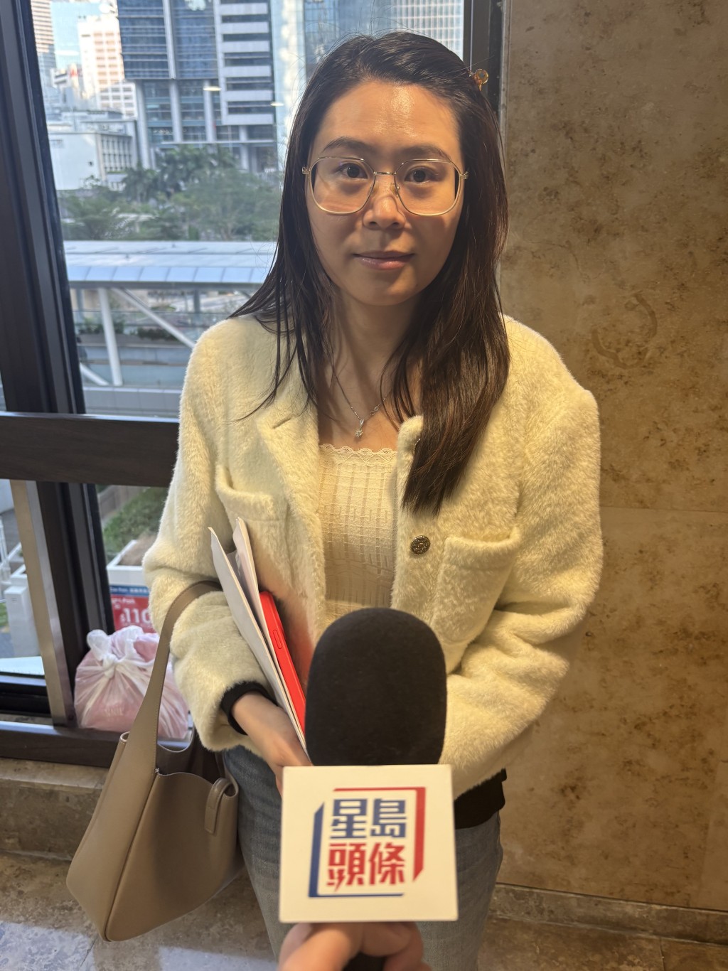 趙小姐事先在小紅書等平台蒐集攻略，並喬裝成學生模樣探聽行情。  ​