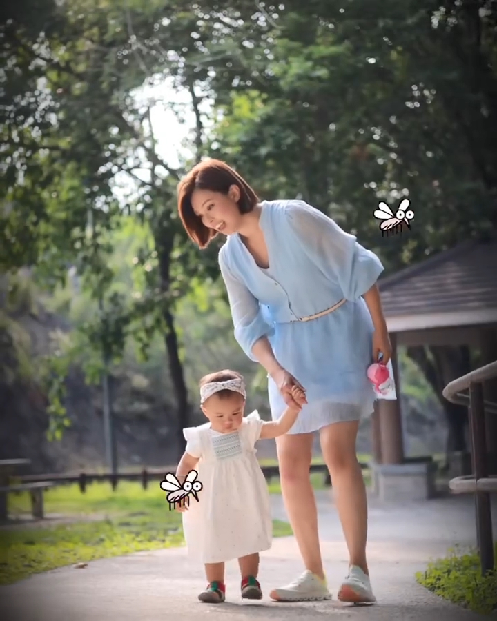 朱慧敏與女兒母金檔上陣拍廣告,最小「星二代」登場。 朱慧敏與女兒母金檔上陣拍廣告,最小「星二代」登場。