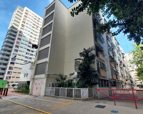 有港媽在網上討論區連登以「同死佬離婚公屋歸邊個」為題發文求助。資料圖片
