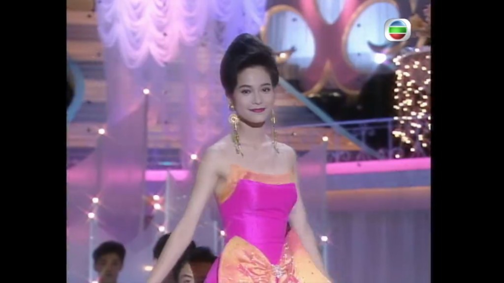 樊亦敏1991年参选香港小姐，曾夺「最上镜小姐」。