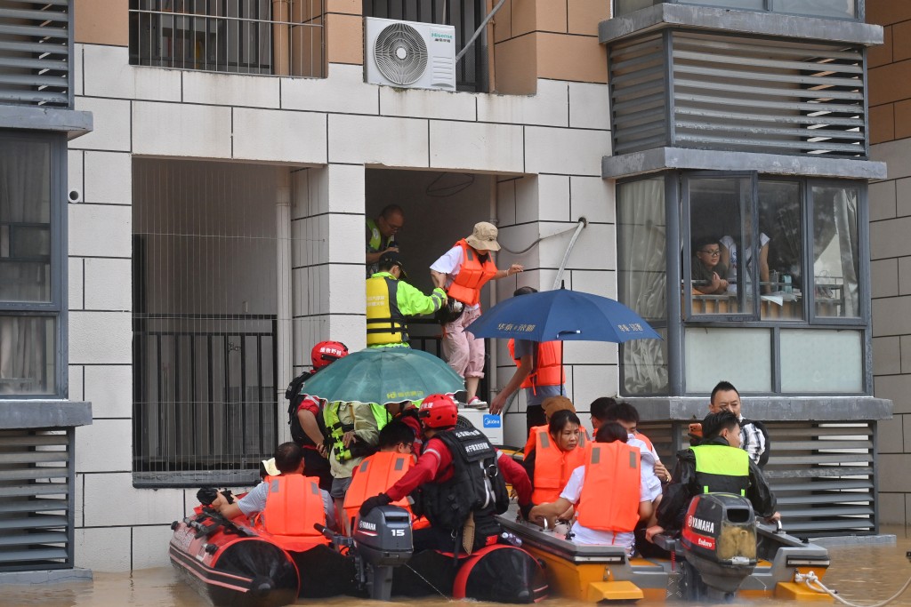 廣西貴港嚴重受災，街道如同澤國。新華社