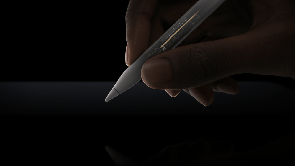 輕捏或點兩下Apple Pencil Pro時，會有輕微觸感反應確認動作。
