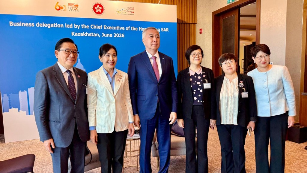 特首中亞行｜隨團成員陳清霞：兩地企業拼船出海 充分發揮香港優勢 開拓新興市場