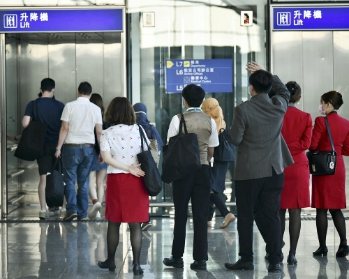 國泰再調整人手。資料圖片