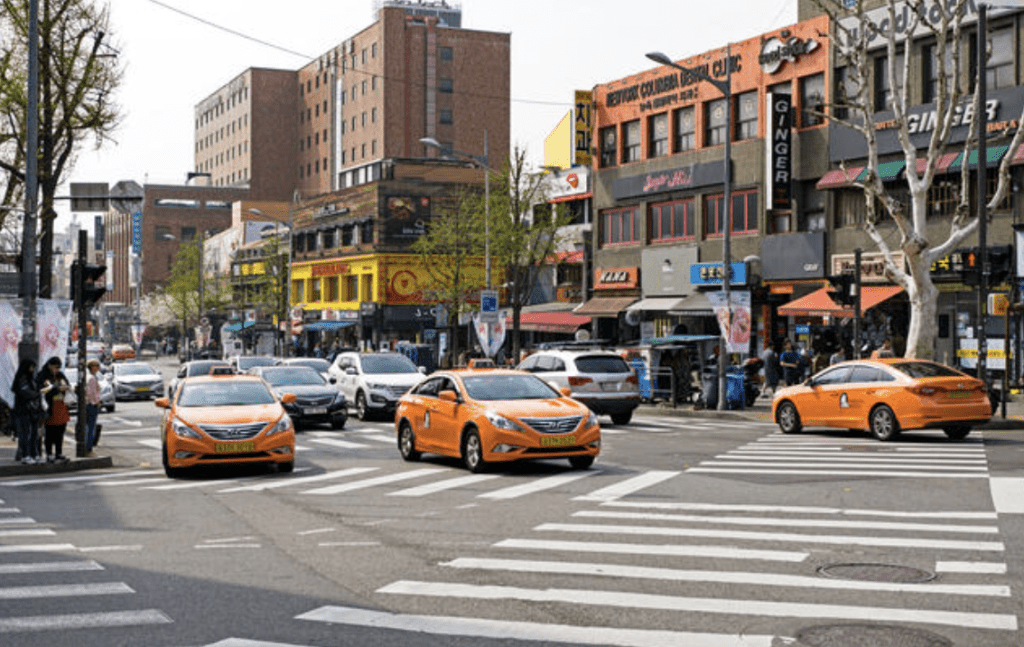 到外地旅行有時會乘搭Uber或的士，但需提防受騙。Alamy示意圖