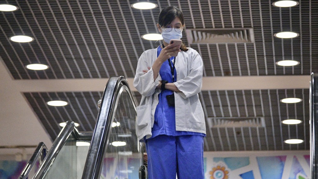盧寵茂表示，在特區政府支持下，醫管局正積極與上海市有關醫療單位就滬港兩地公立醫院跟進有關雙向人才交流及深化專業合作的安排。資料圖片