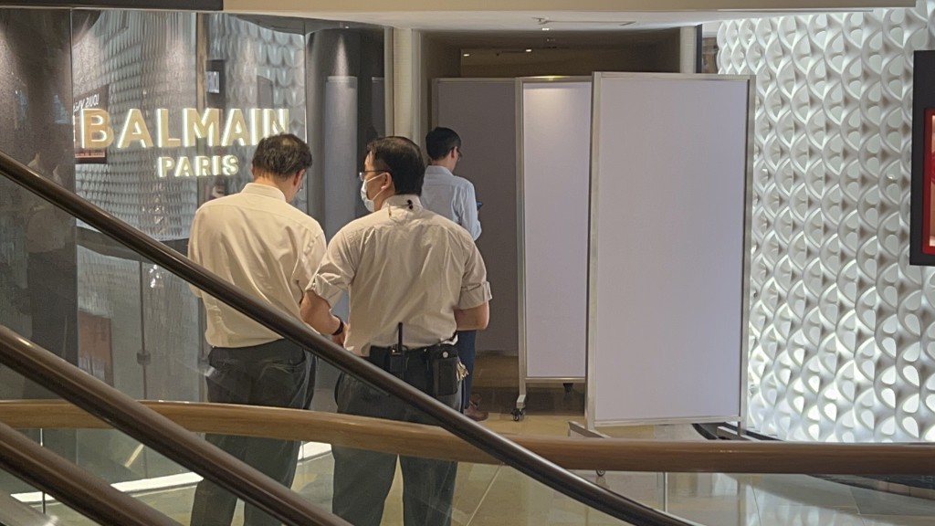 警方封鎖現場進行調查。