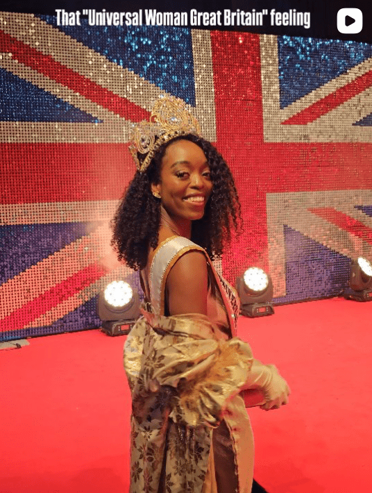 即将代表英国出战2026年Universal Woman国际总决赛的选美冠军阿福拉比（Rebecca Afolabi），近日因官方宣传照在社交平台广泛流传而成为网络焦点。