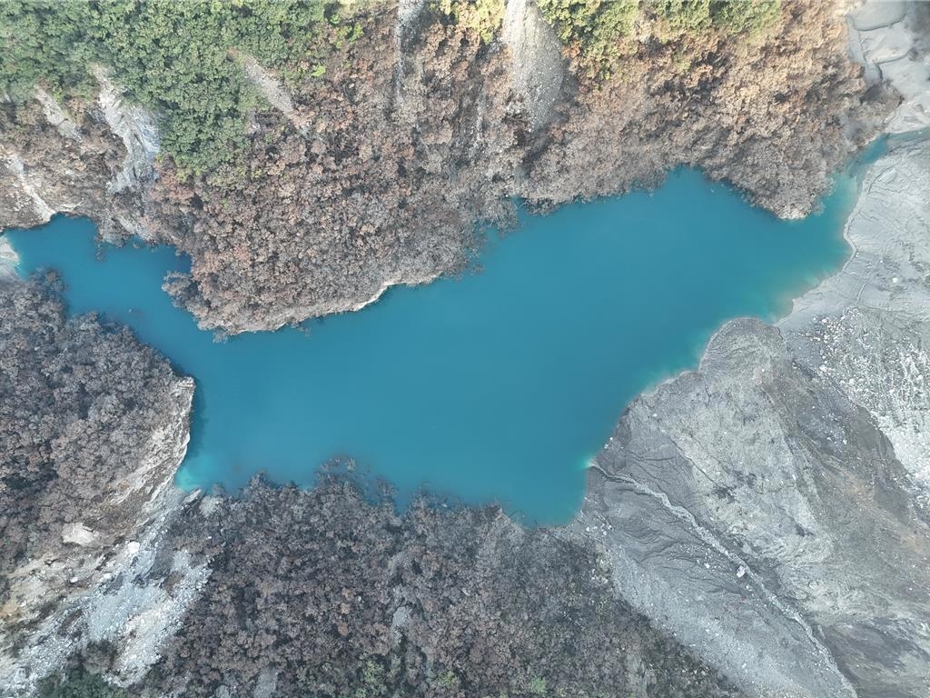 因應颱風鳳凰,台林業署針對花蓮馬太鞍溪堰塞湖發布紅色警戒。 林保署花蓮分署 因應颱風鳳凰,台林業署針對花蓮馬太鞍溪堰塞湖發布紅色警戒。 林保署花蓮分署