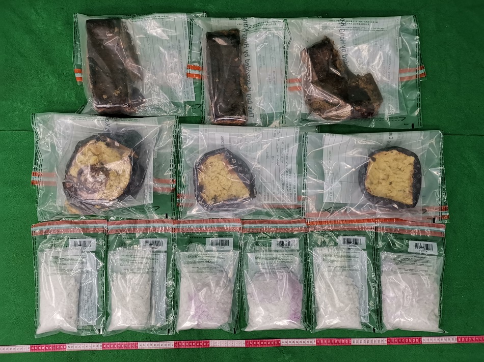 部分在香港國際機場檢獲的懷疑氯胺酮。新聞處圖片